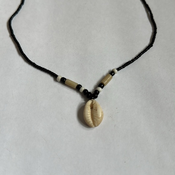 African beaded necklace made in Africa - Picture 6 of 8